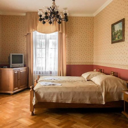 Palac Baloszyce Суш Екстер'єр фото